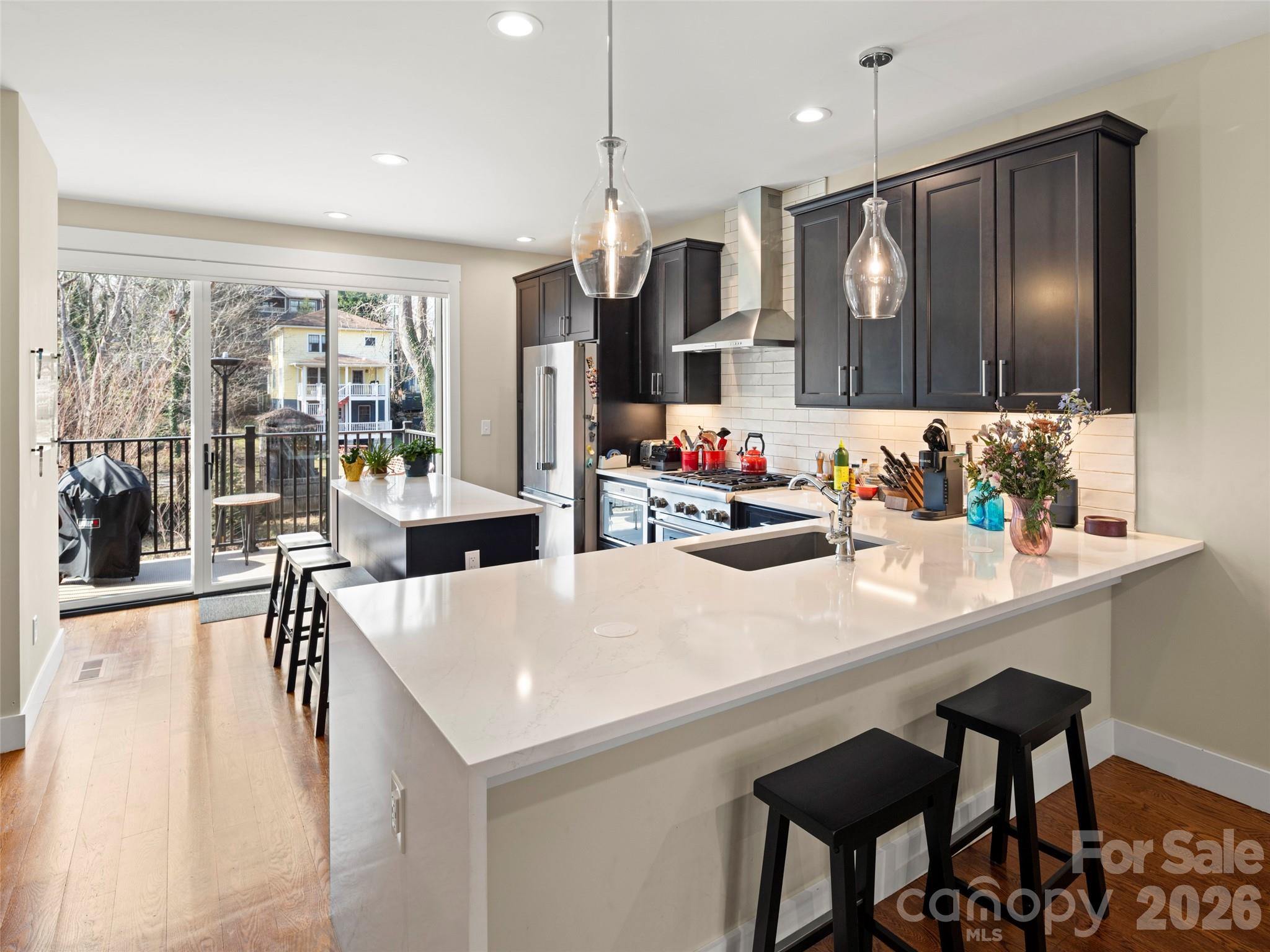 221 Broadway Street Property Photo 8