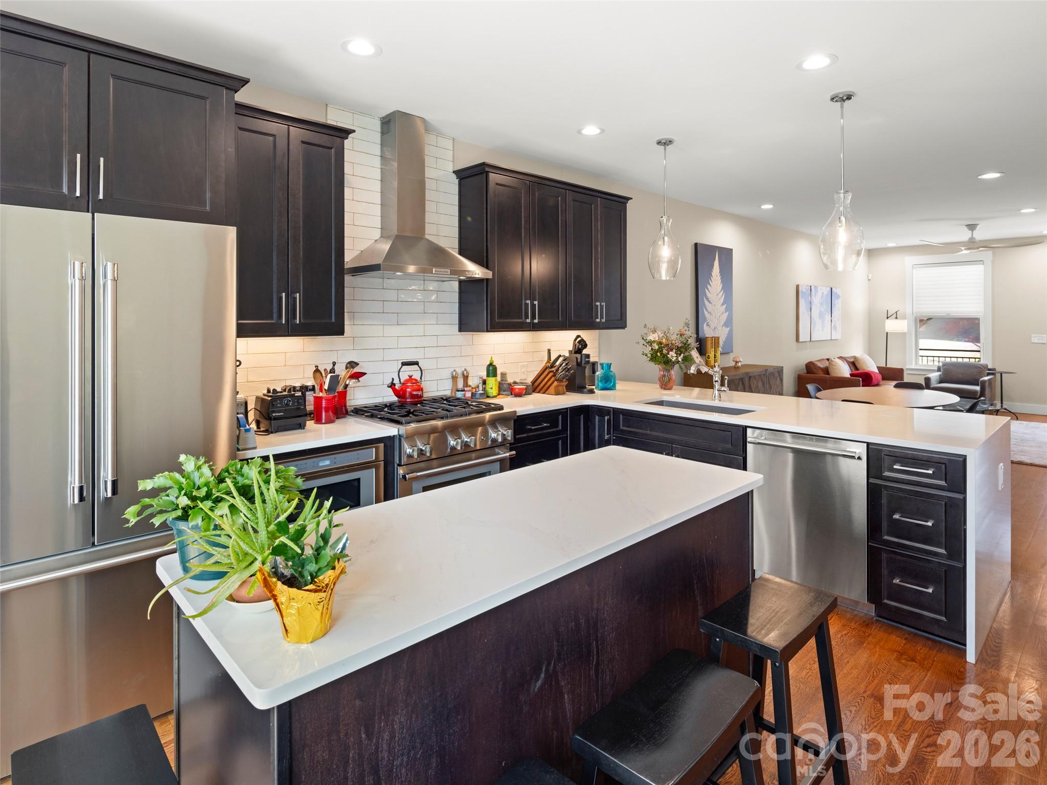 221 Broadway Street Property Photo 9