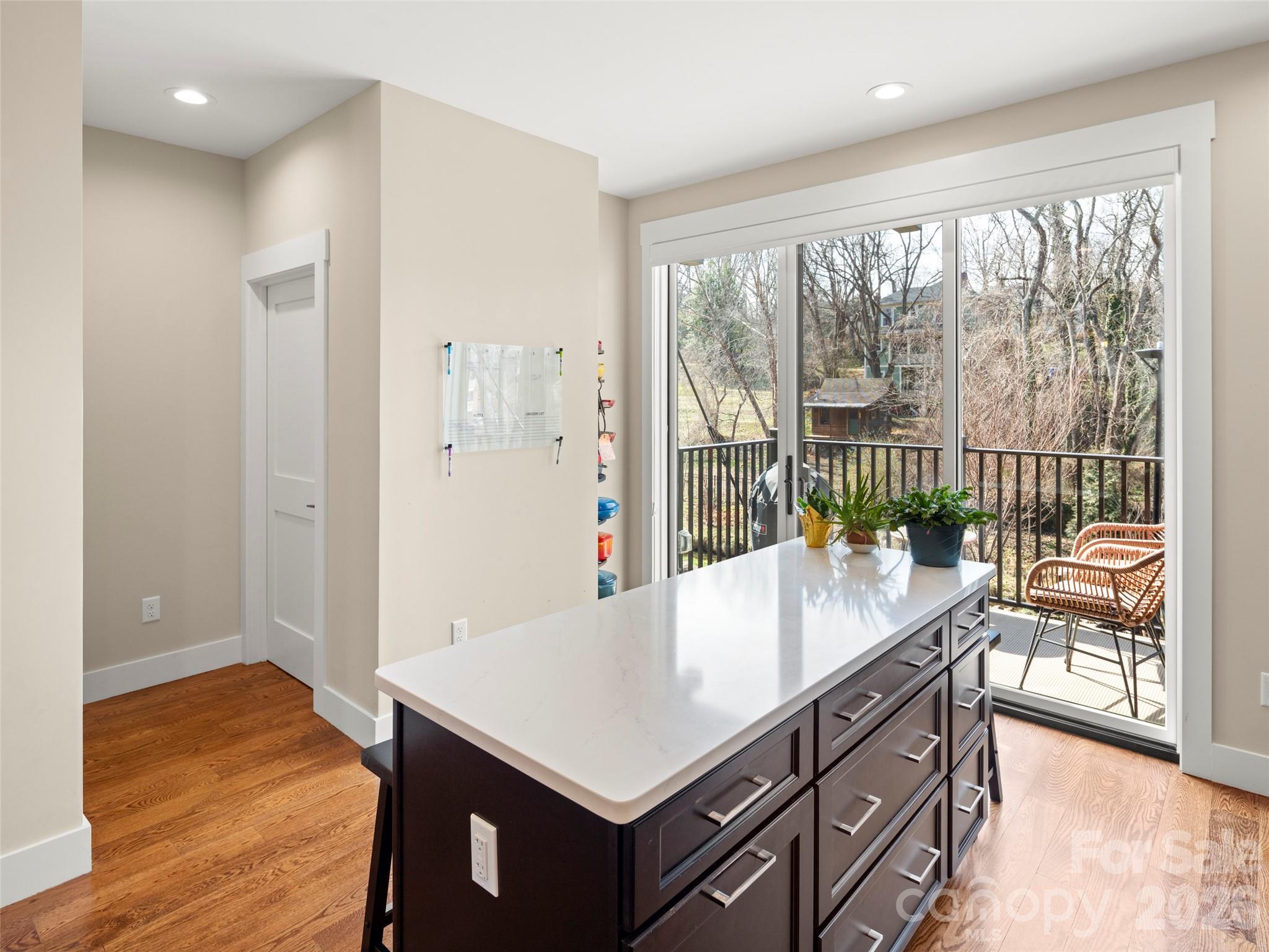 221 Broadway Street Property Photo 11