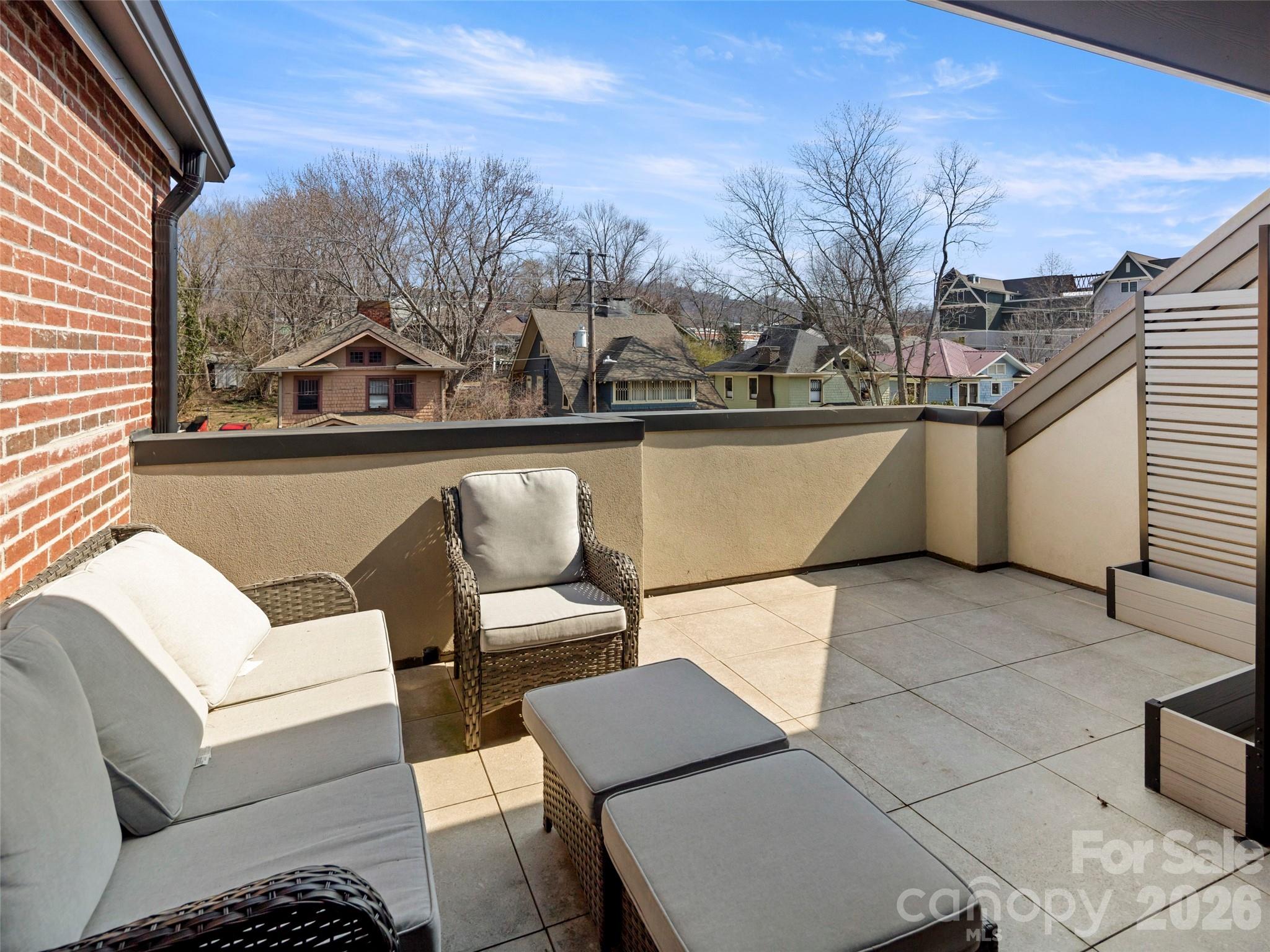 221 Broadway Street Property Photo 16