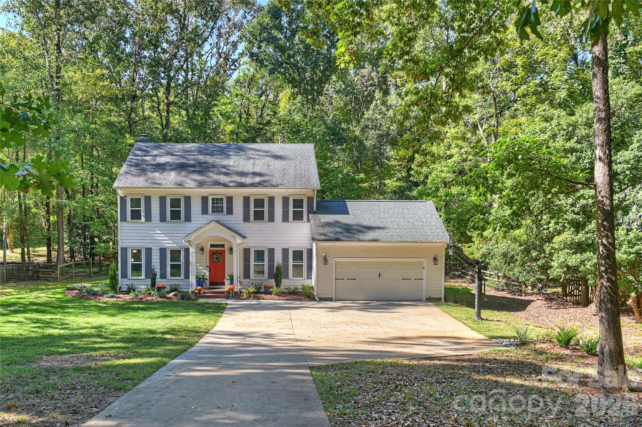 5525 Lancelot Drive Property Photo 7