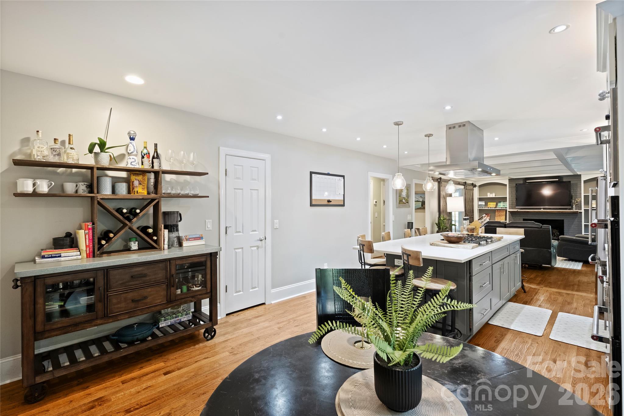 5525 Lancelot Drive Property Photo 16