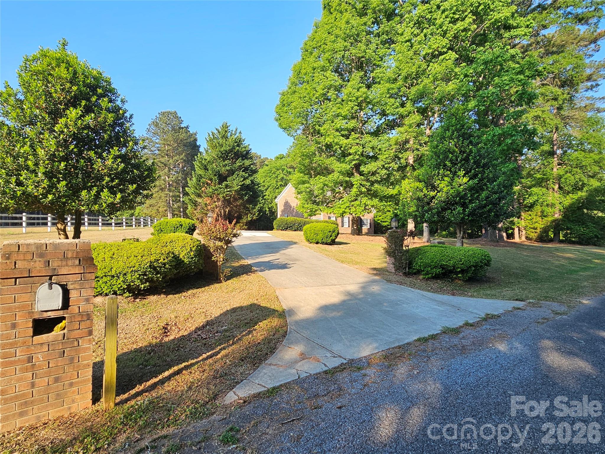 2843 Lakeshore Drive Property Photo 4