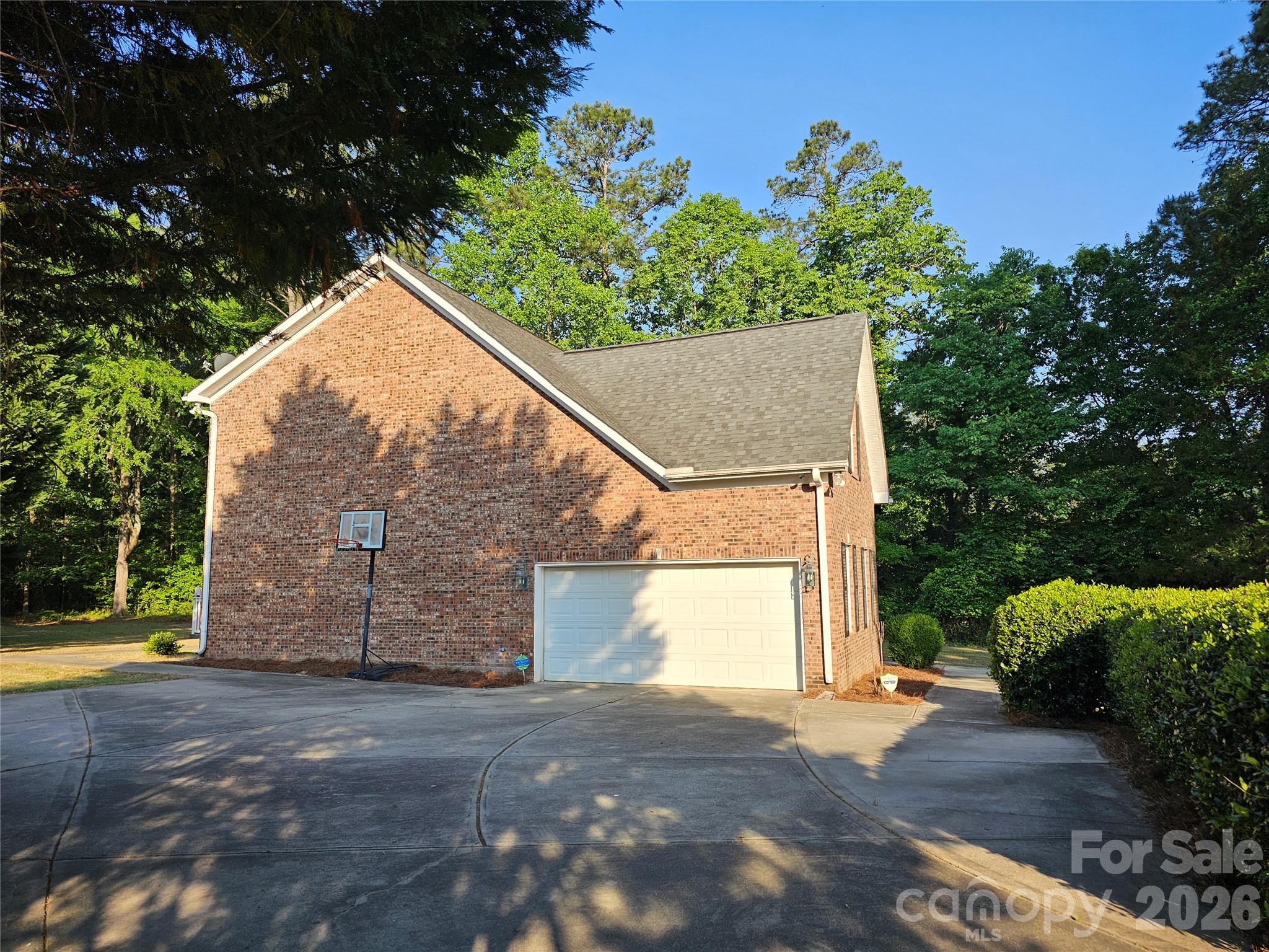 2843 Lakeshore Drive Property Photo 7