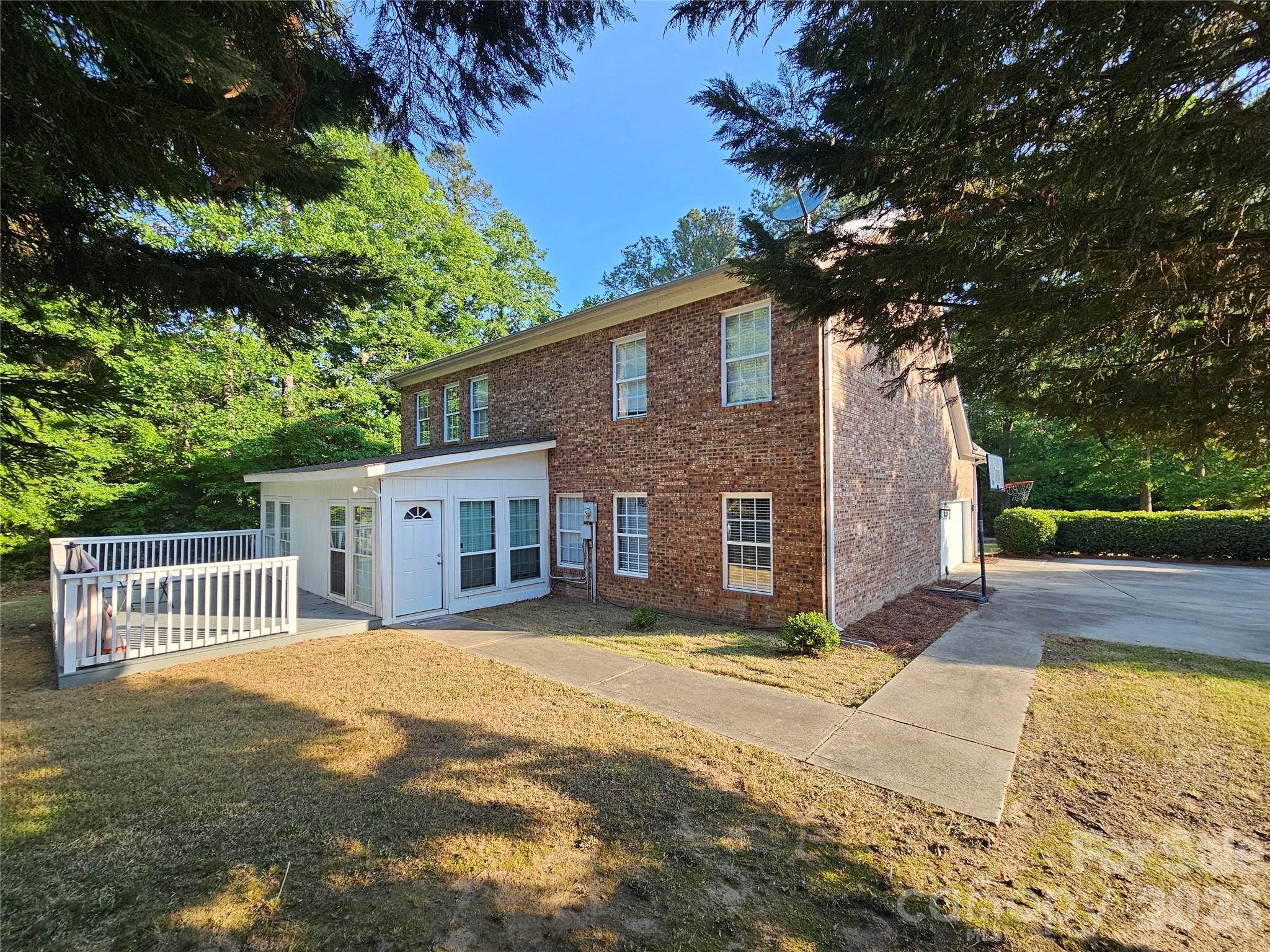 2843 Lakeshore Drive Property Photo 9
