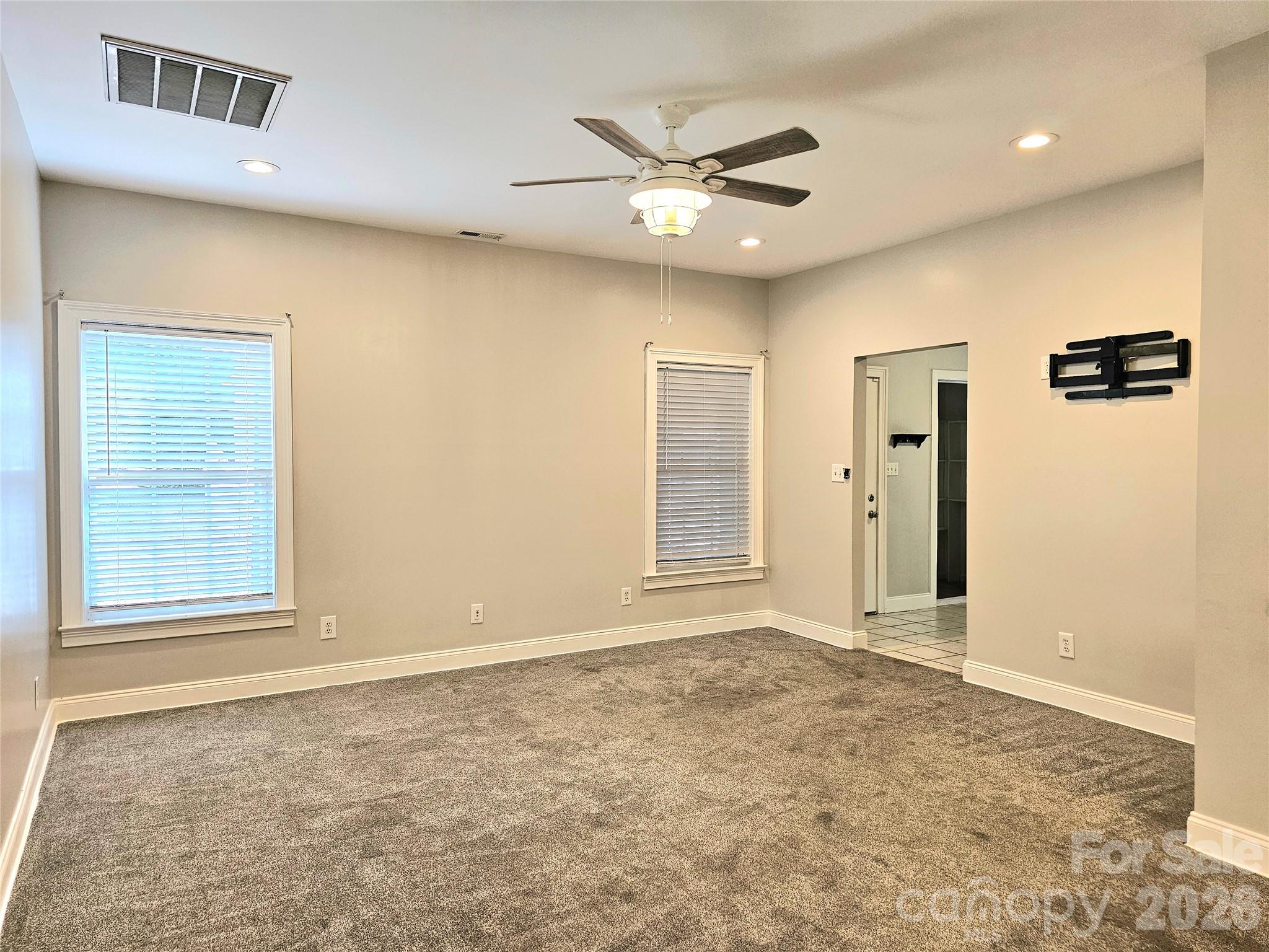 2843 Lakeshore Drive Property Photo 22