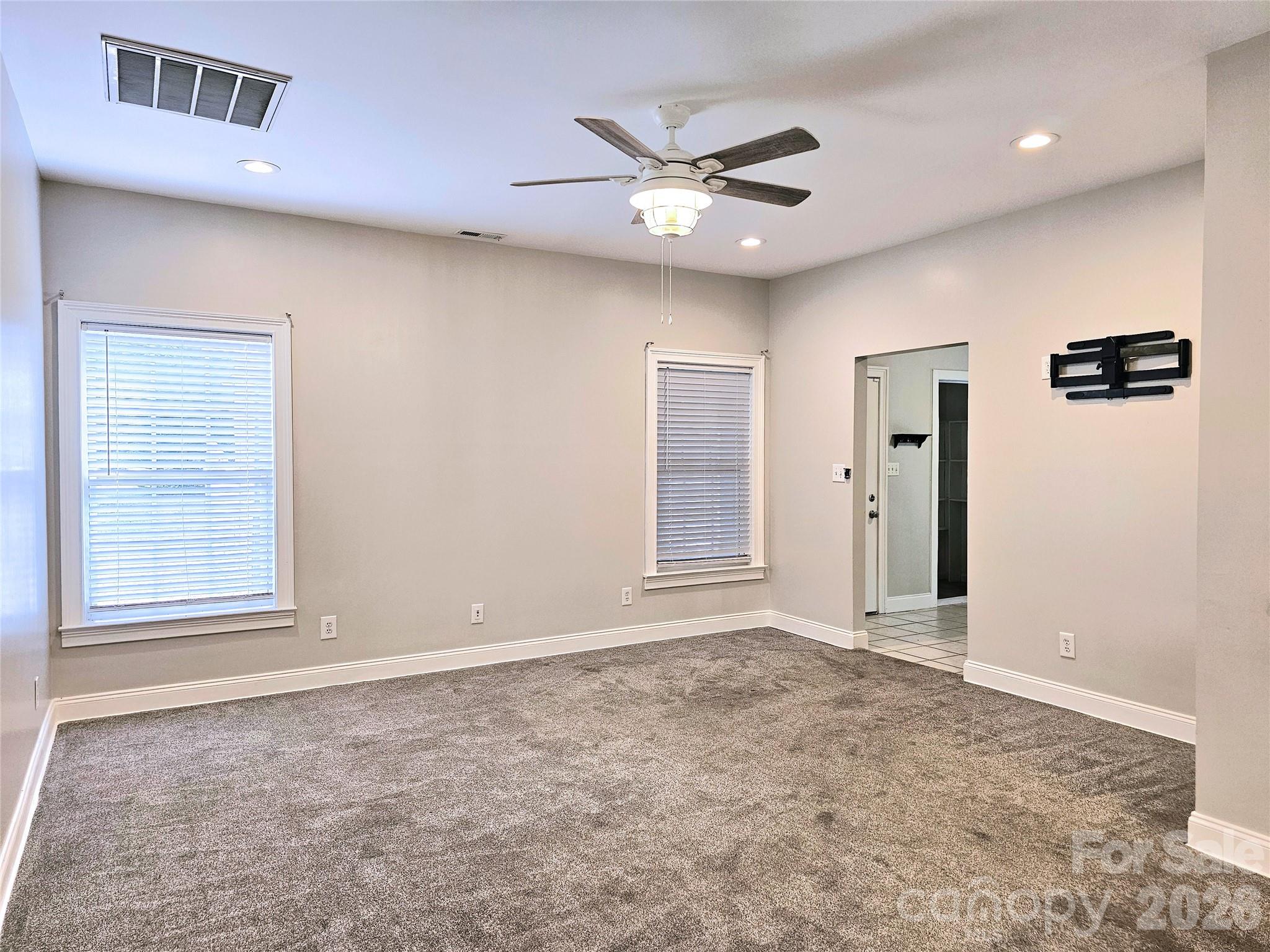 2843 Lakeshore Drive Property Photo 23