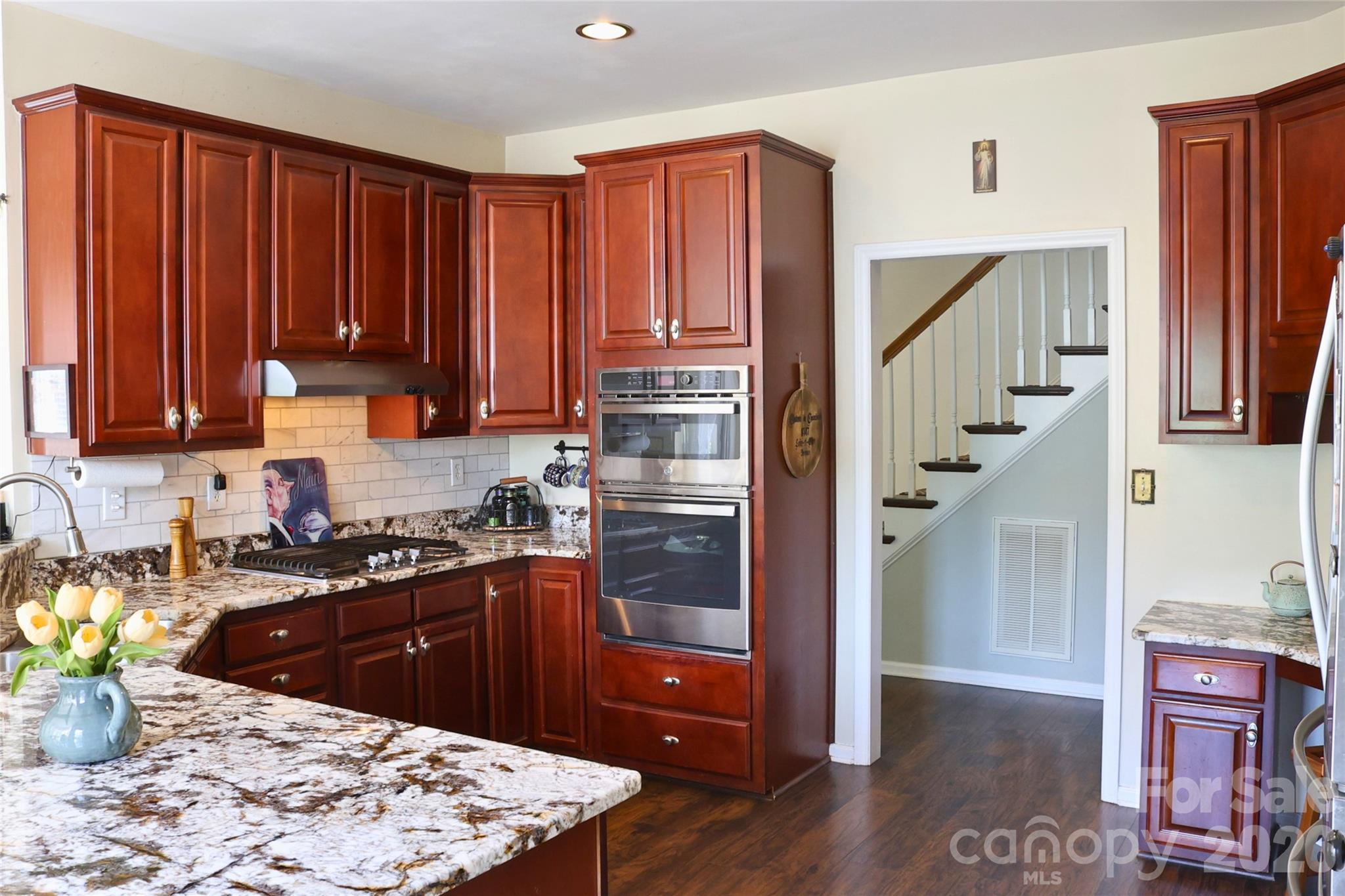 2325 Perry Road Property Photo 6