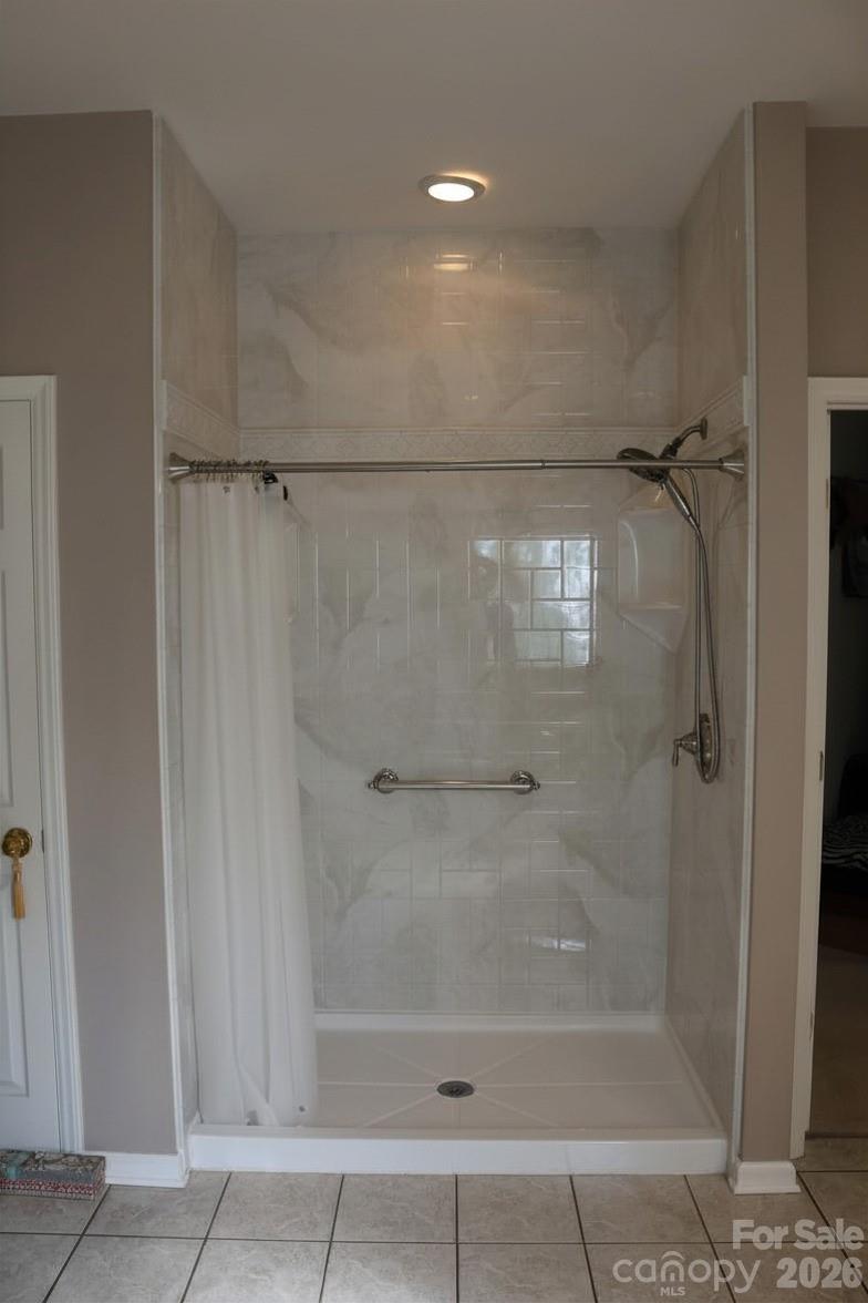 2325 Perry Road Property Photo 11