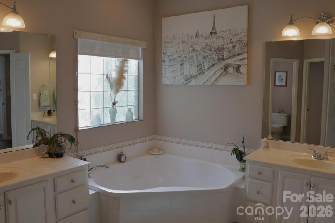 2325 Perry Road Property Photo 12