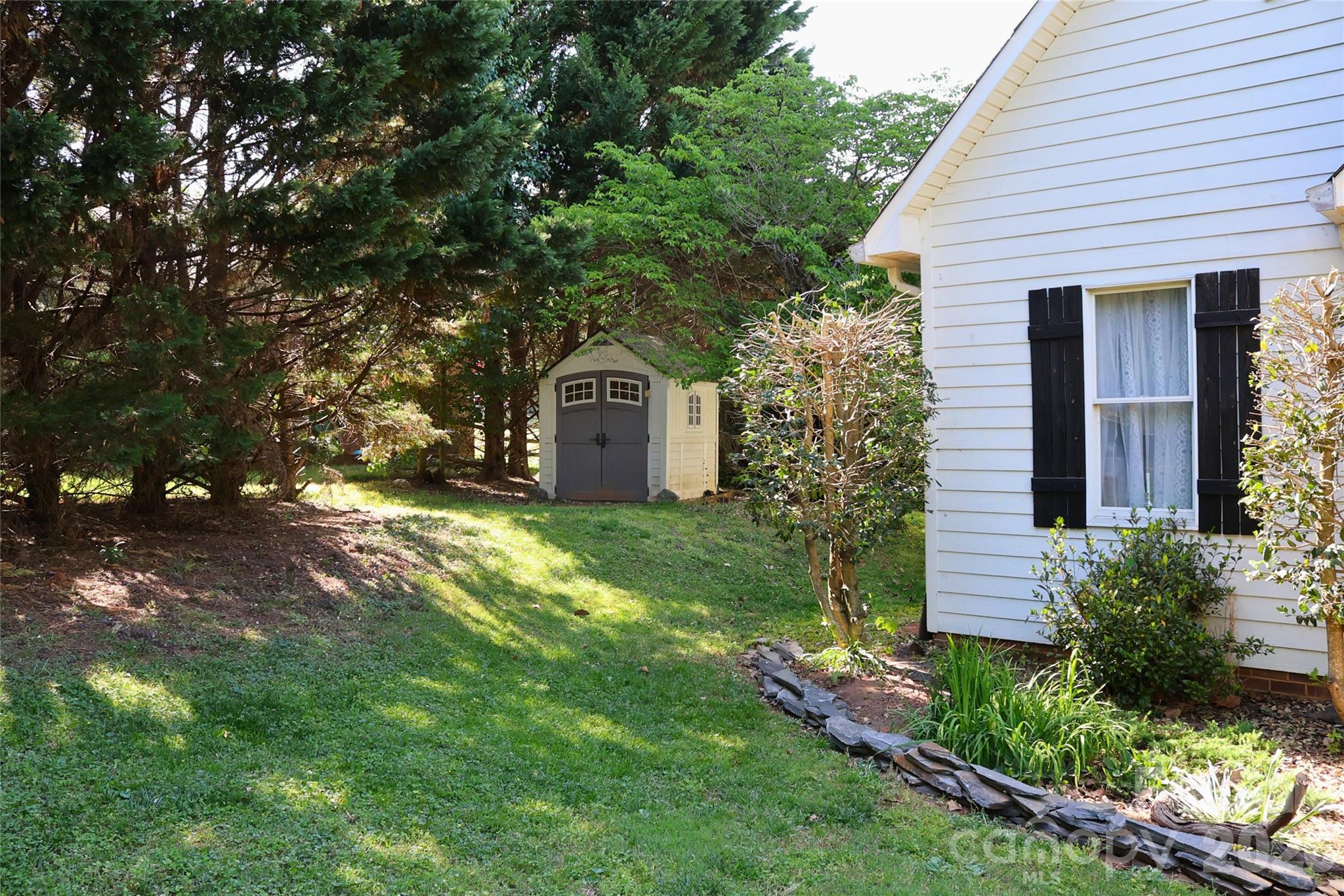 2325 Perry Road Property Photo 28