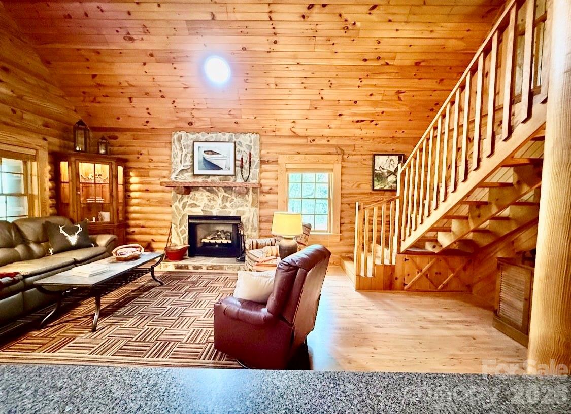 57 Club Lane Property Photo 13