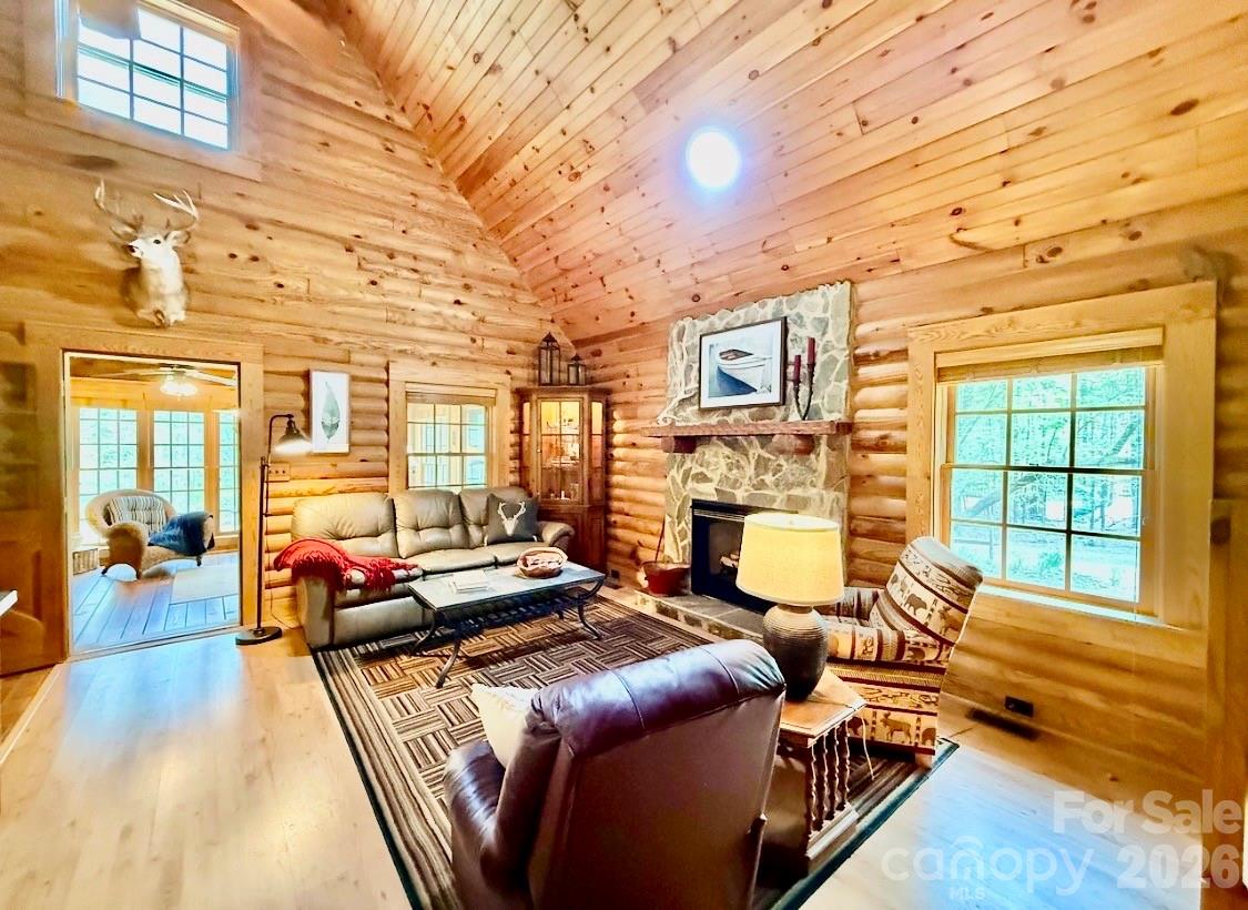 57 Club Lane Property Photo 14