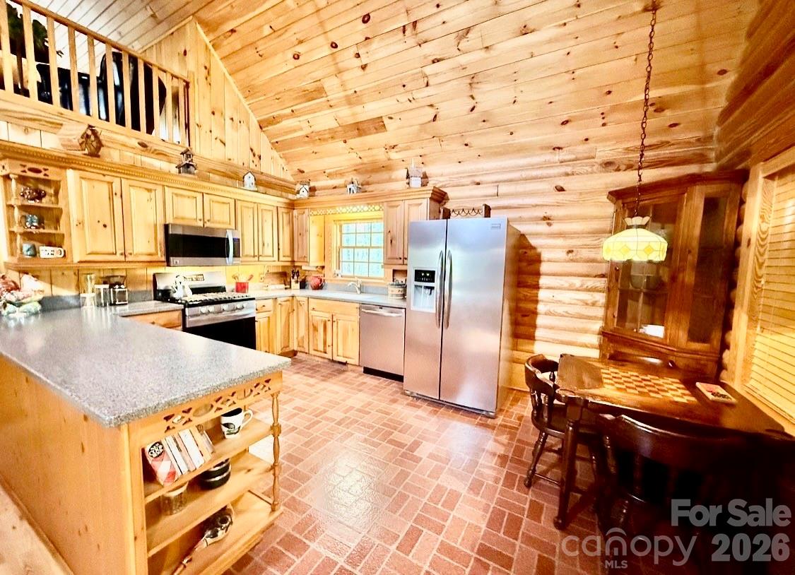 57 Club Lane Property Photo 17
