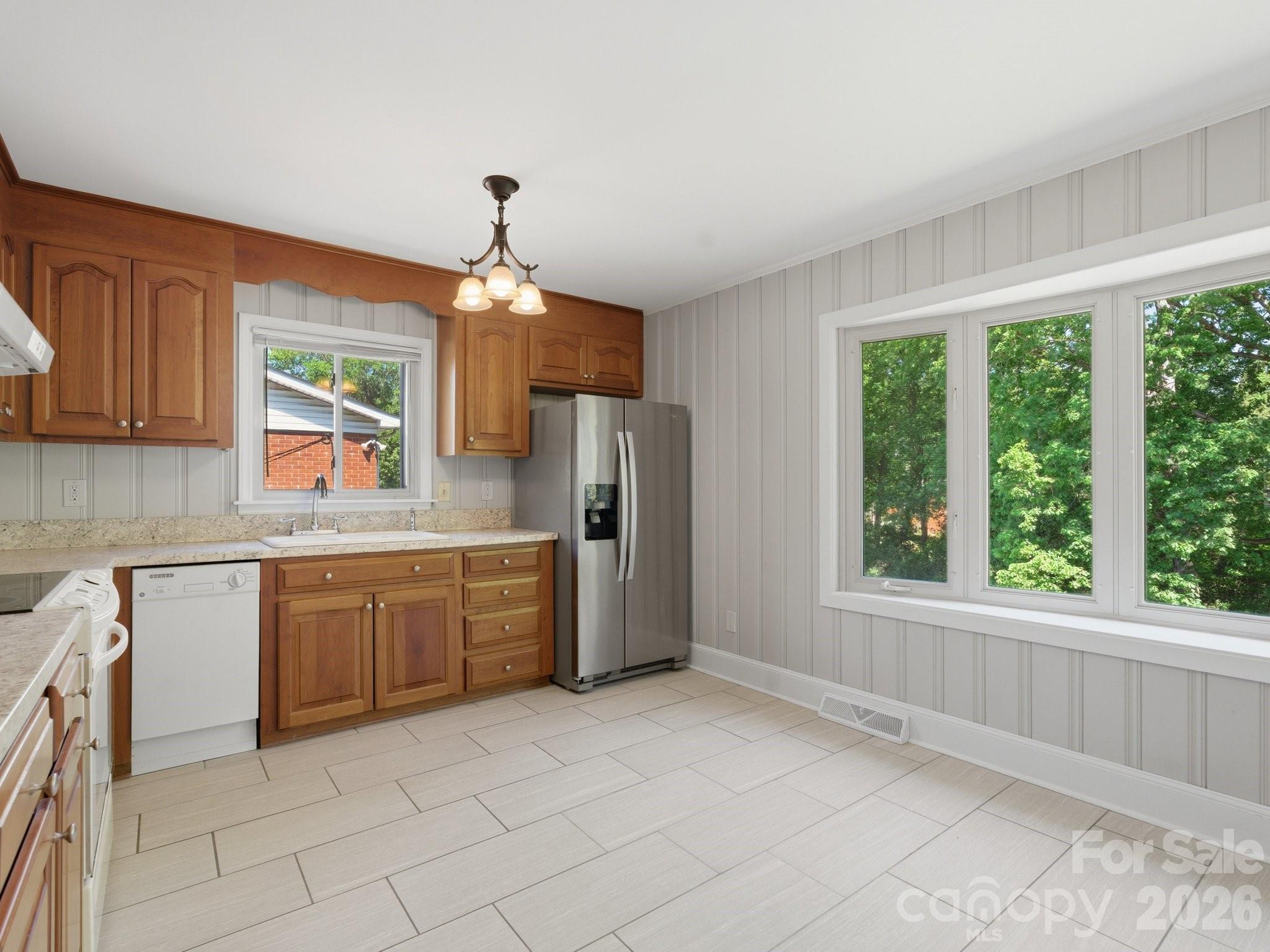 7401 Woodstream Drive Property Photo 12