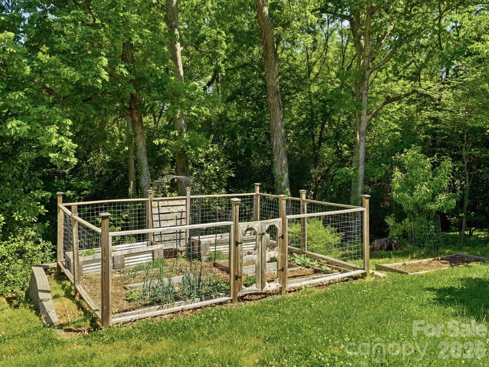 7401 Woodstream Drive Property Photo 40