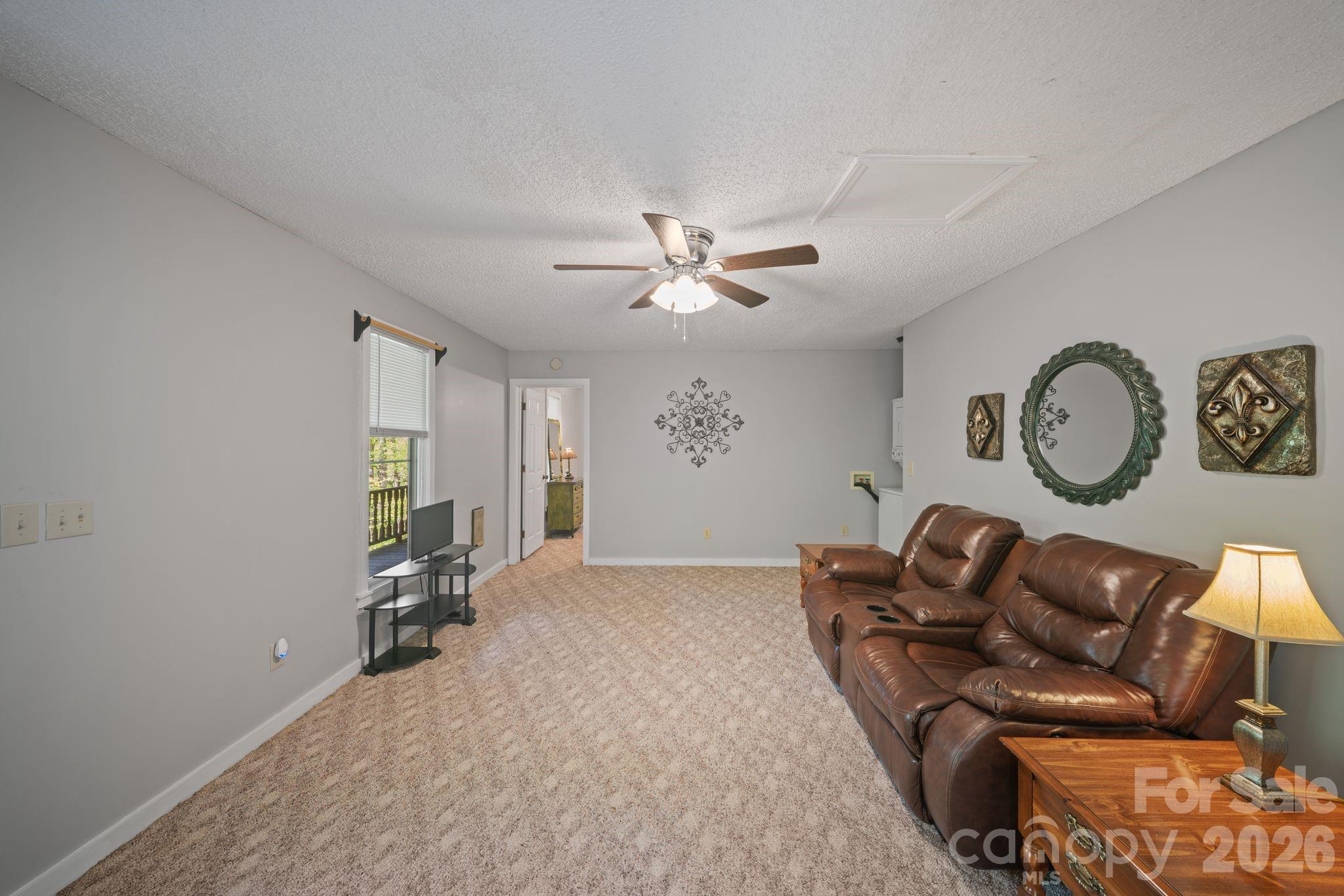 149 Greentree Lane Property Photo 7