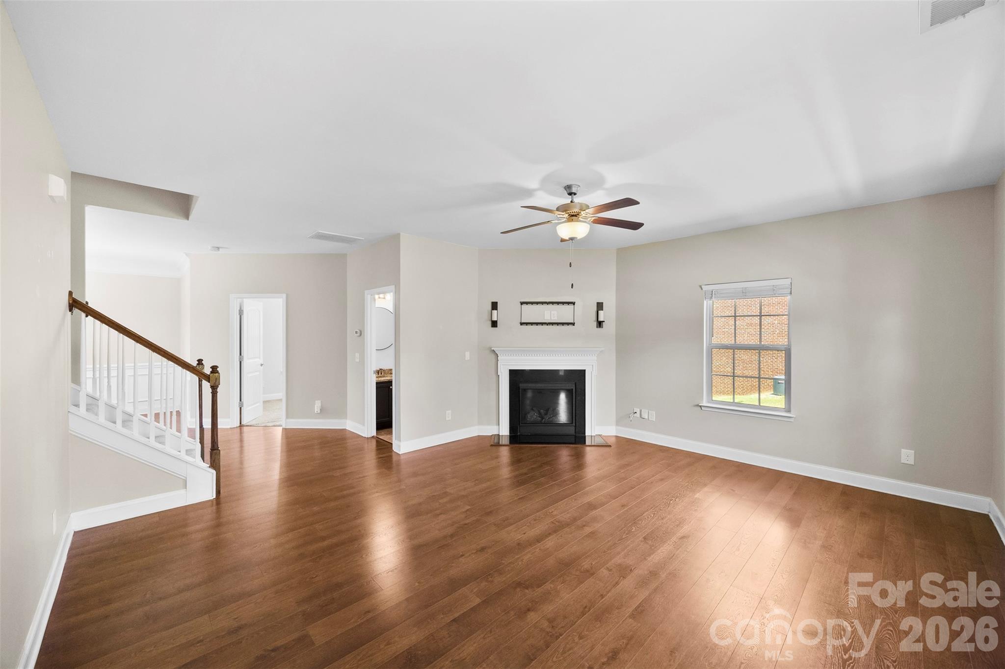 2548 Flintshire Lane Property Photo 4
