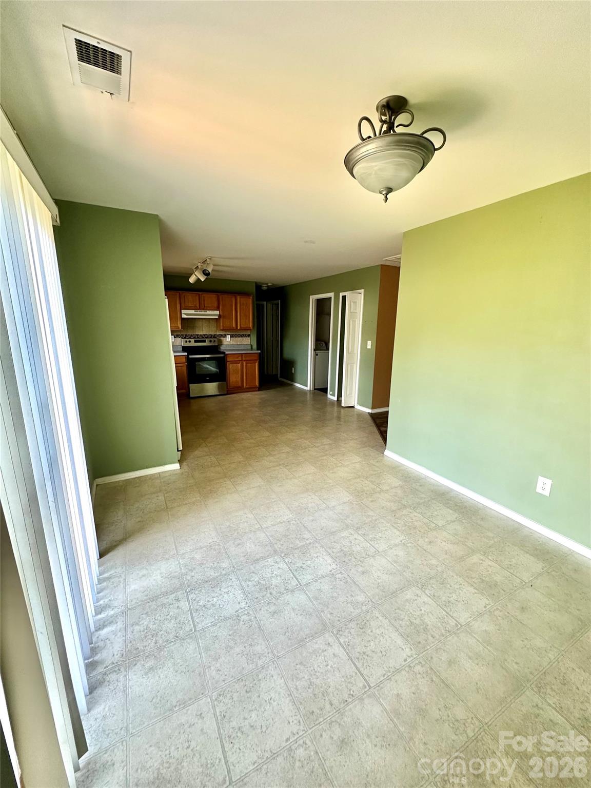 4722 Mortonhall Road Property Photo 6
