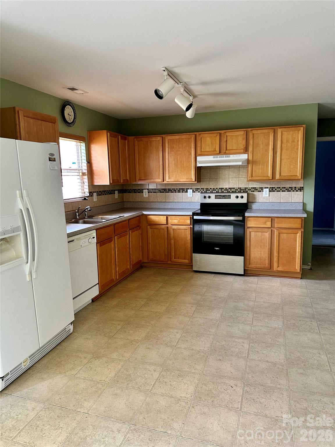 4722 Mortonhall Road Property Photo 7