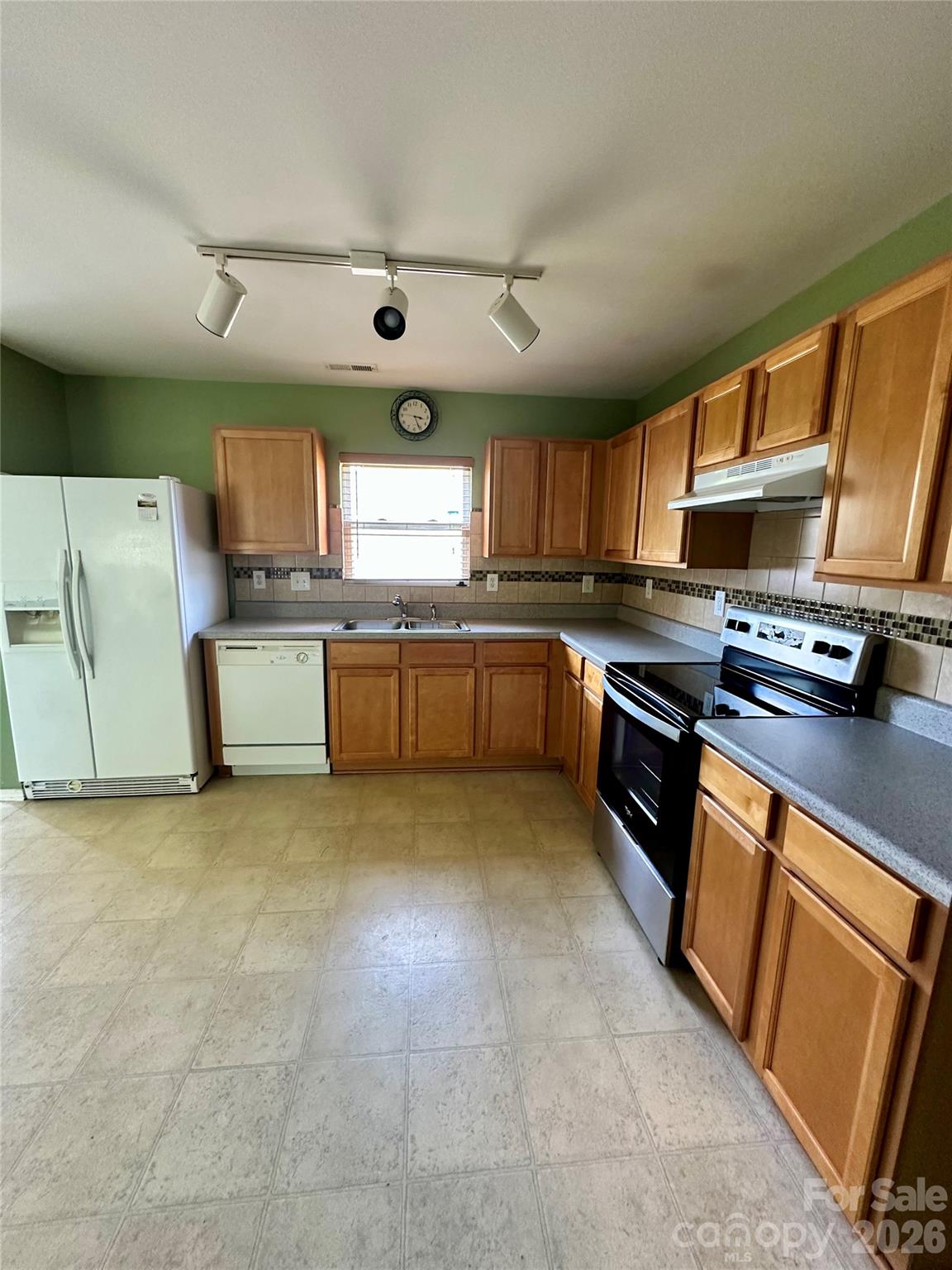 4722 Mortonhall Road Property Photo 9