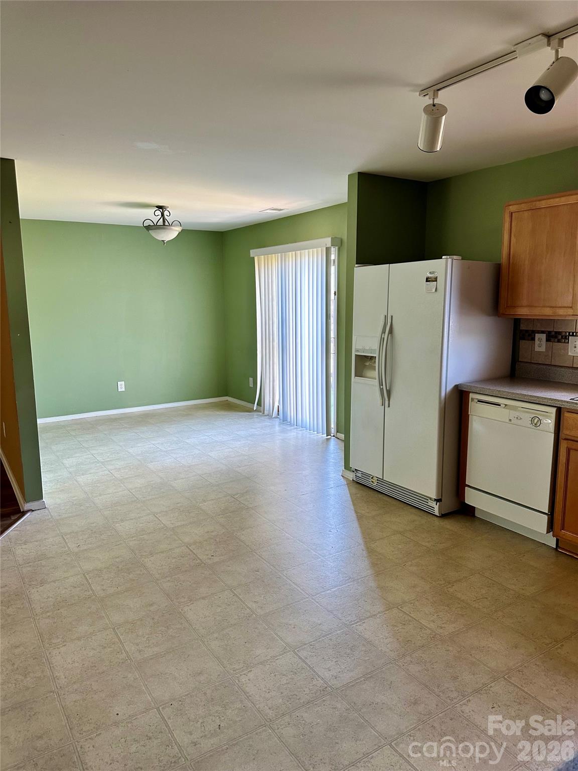 4722 Mortonhall Road Property Photo 11