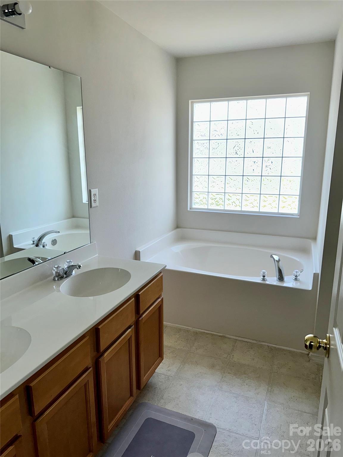 4722 Mortonhall Road Property Photo 22