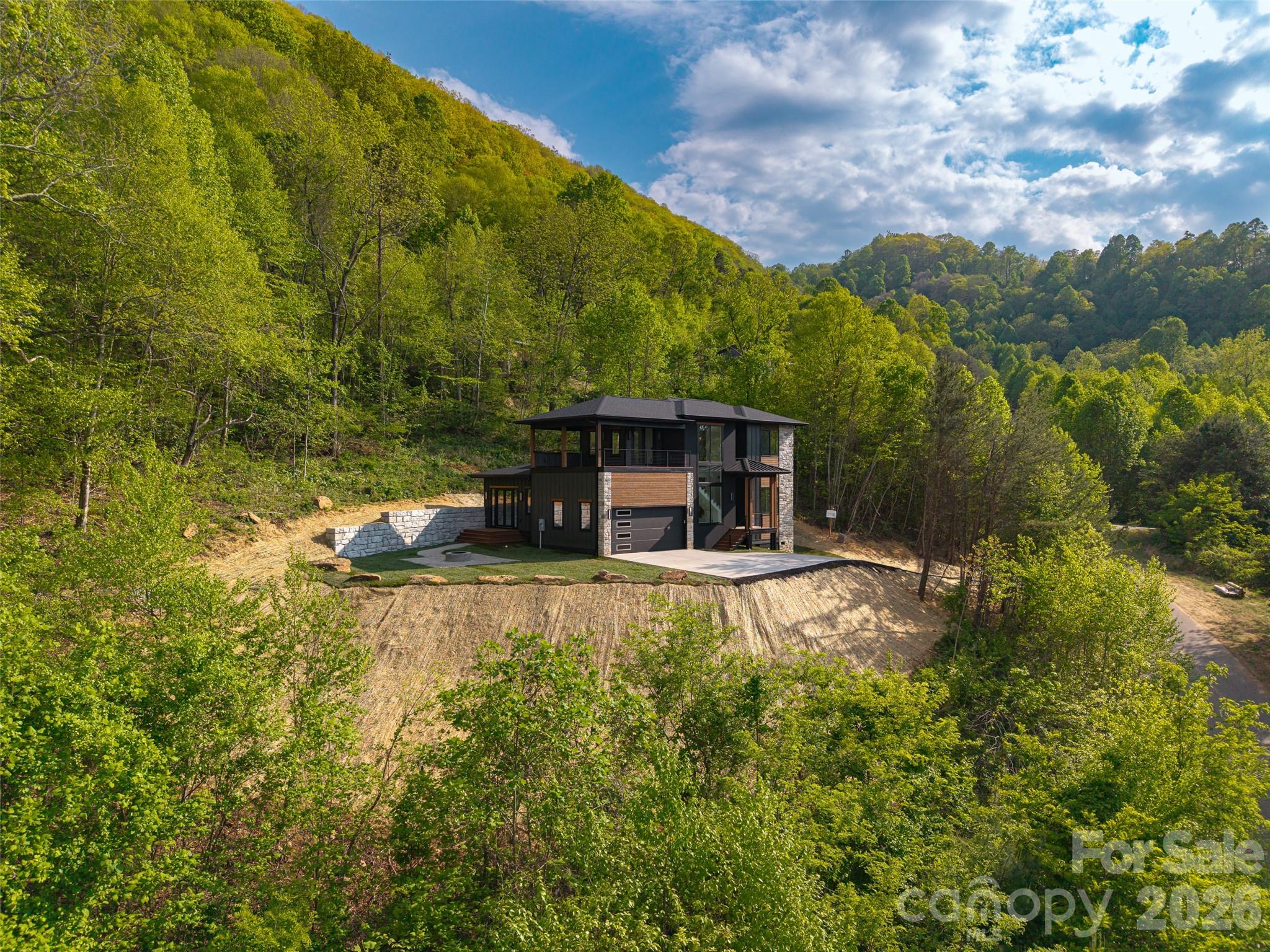 134 View Ridge Parkway Property Photo 1