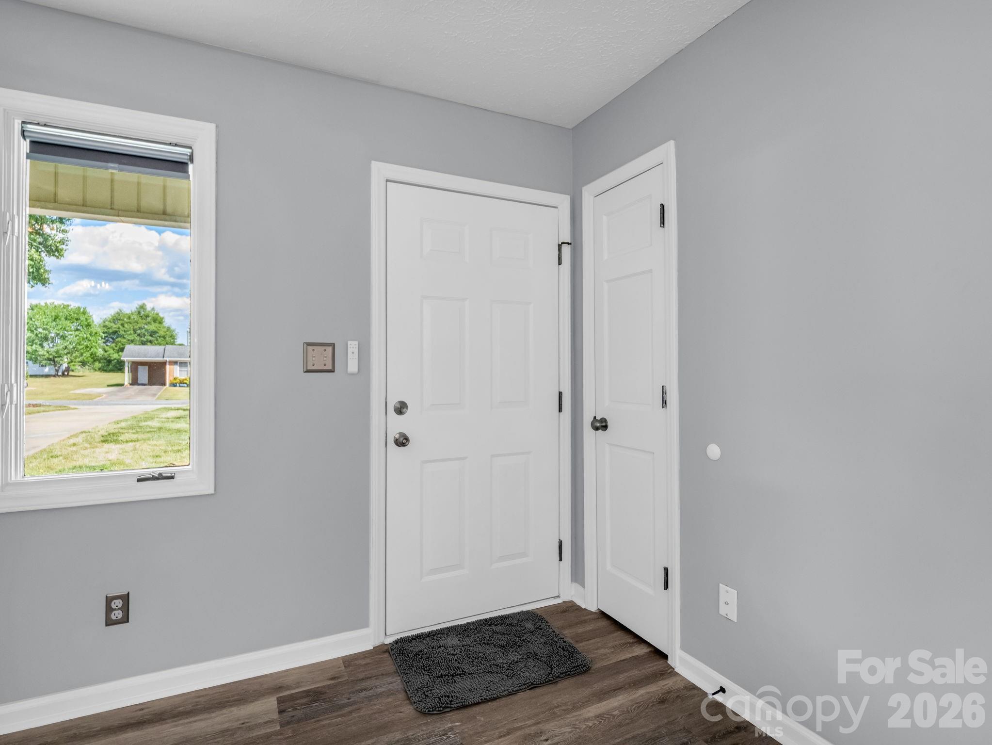 702 Billys Drive Property Photo 4