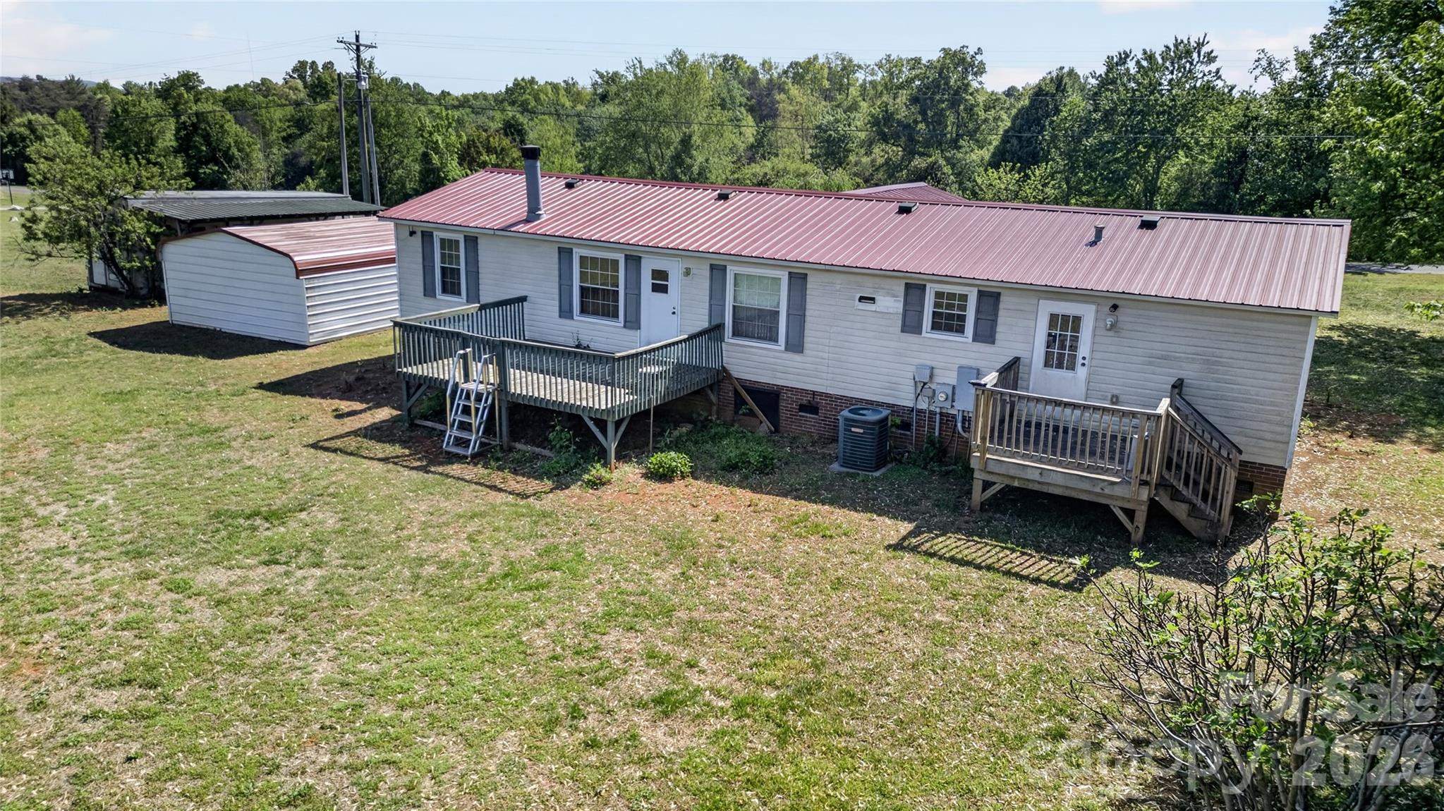 7855 Roger Hill Road Property Photo 3