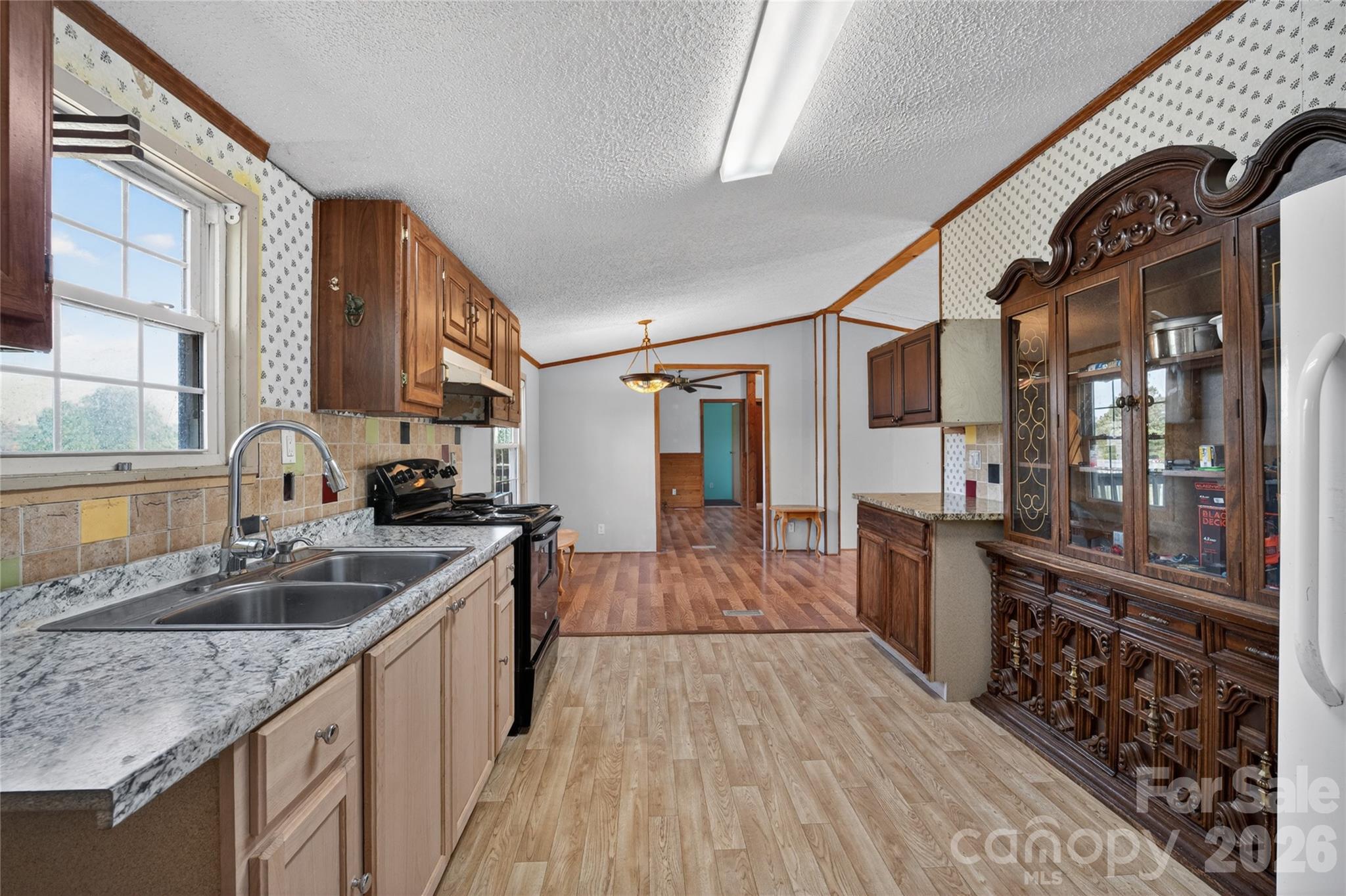 7855 Roger Hill Road Property Photo 12