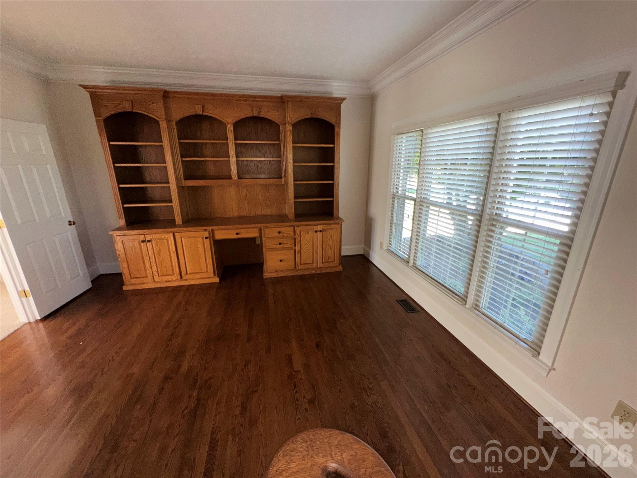 8219 Deer Drive Property Photo 4