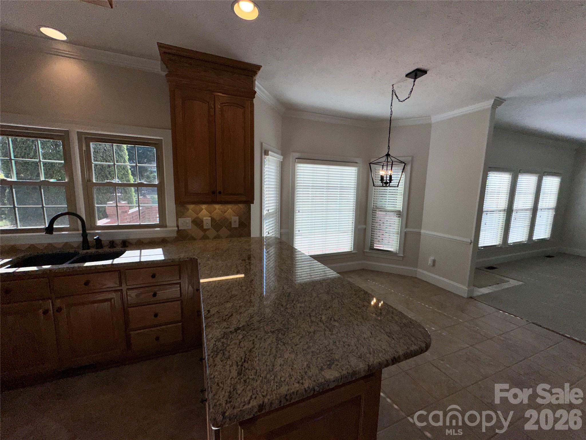 8219 Deer Drive Property Photo 7
