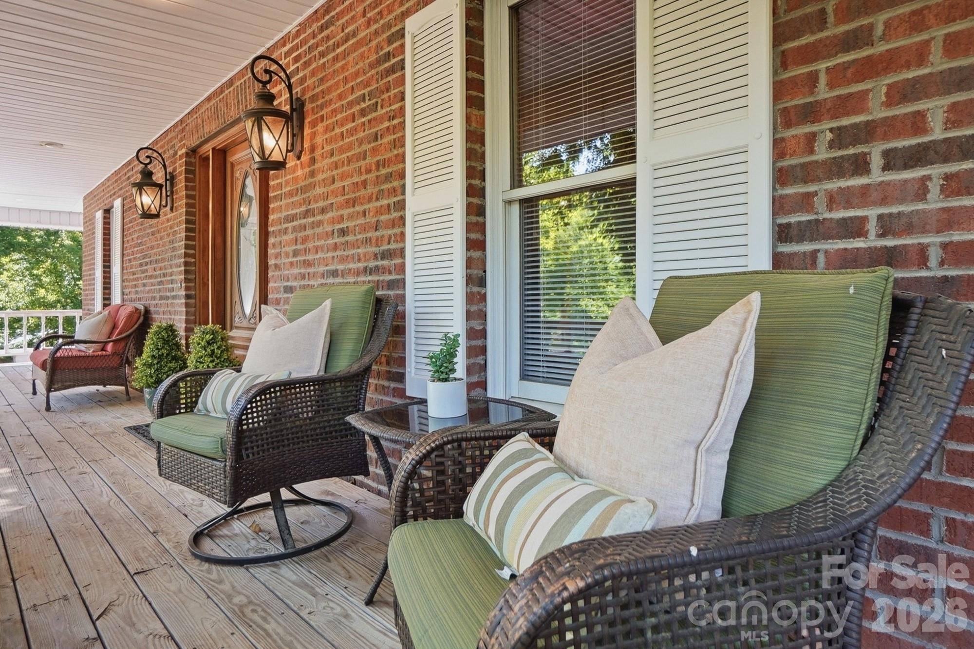 846 Windy Oaks Way Property Photo 8