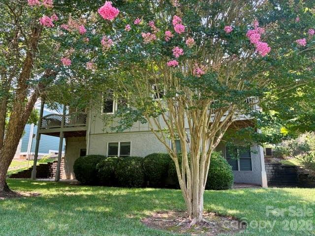 24 Triple Fairways Drive Property Photo 5