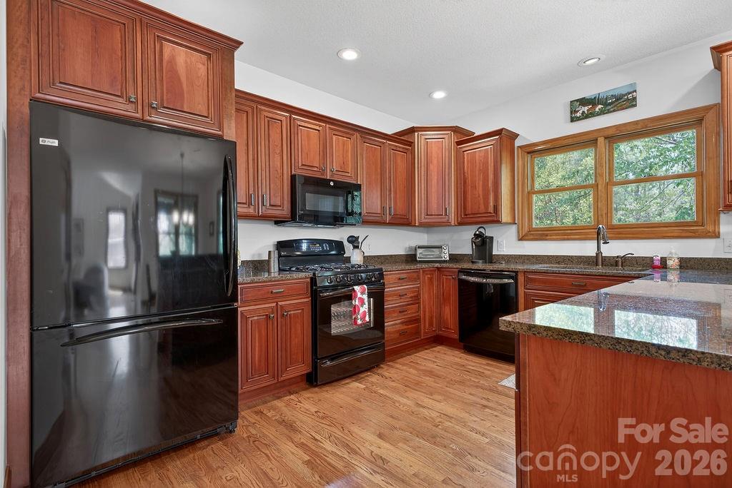 24 Triple Fairways Drive Property Photo 11