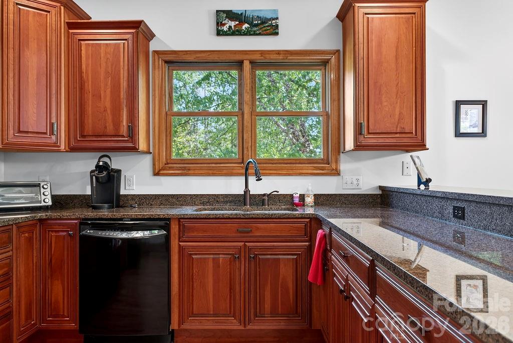 24 Triple Fairways Drive Property Photo 12