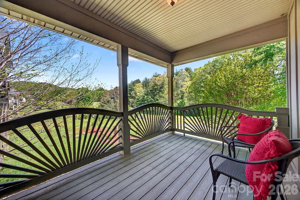 24 Triple Fairways Drive Property Photo 16