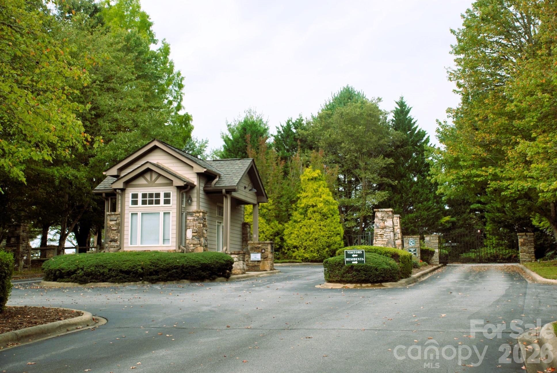 24 Triple Fairways Drive Property Photo 34