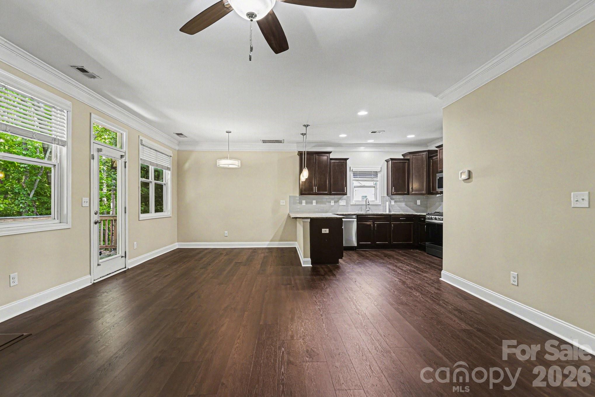 3042 Collin House Drive Property Photo 7