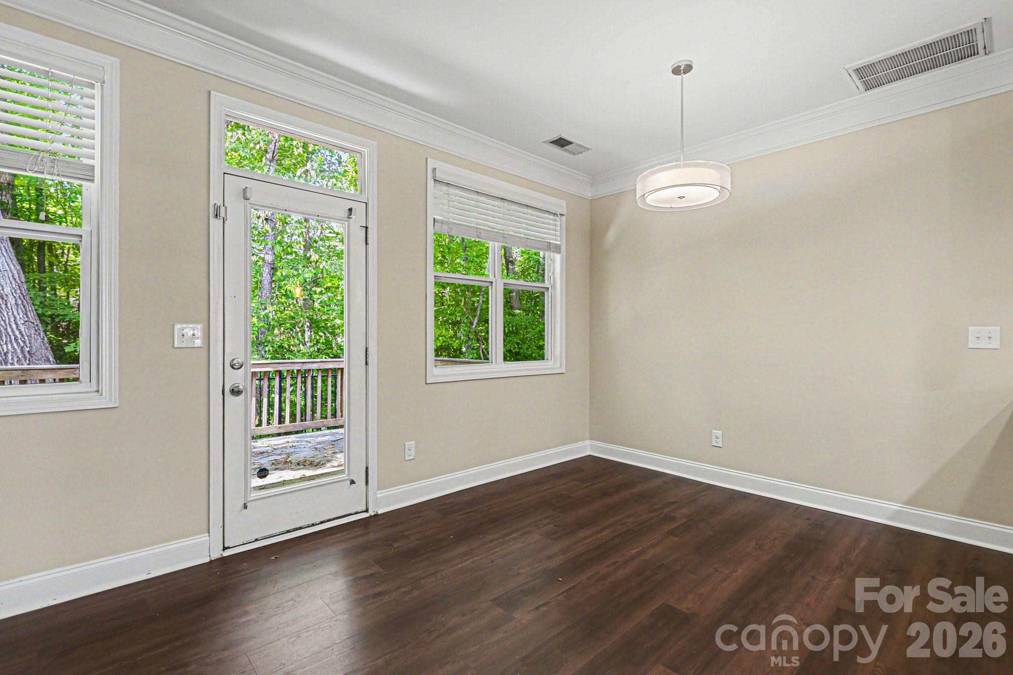3042 Collin House Drive Property Photo 8