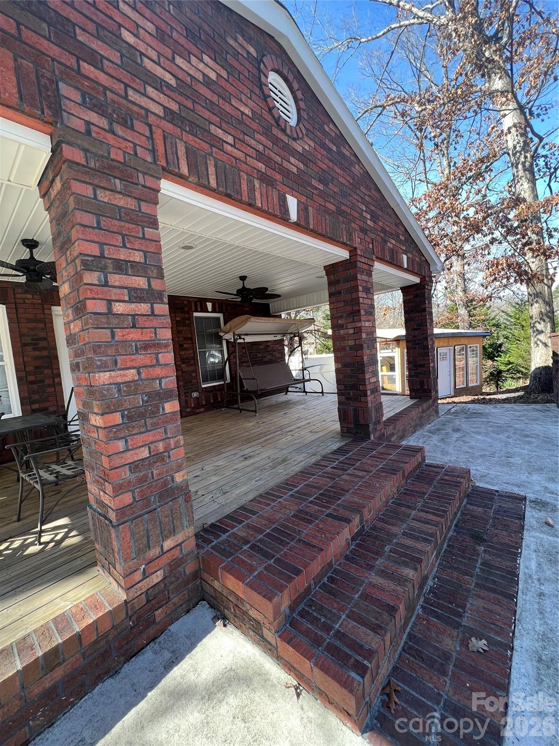 129 Twin Bluff Trail Property Photo 3