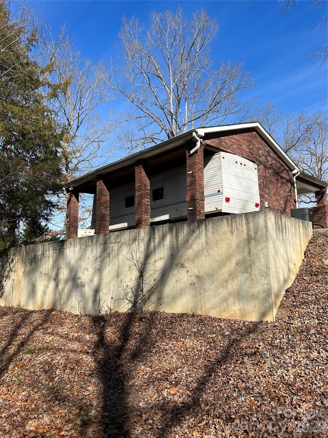 129 Twin Bluff Trail Property Photo 10