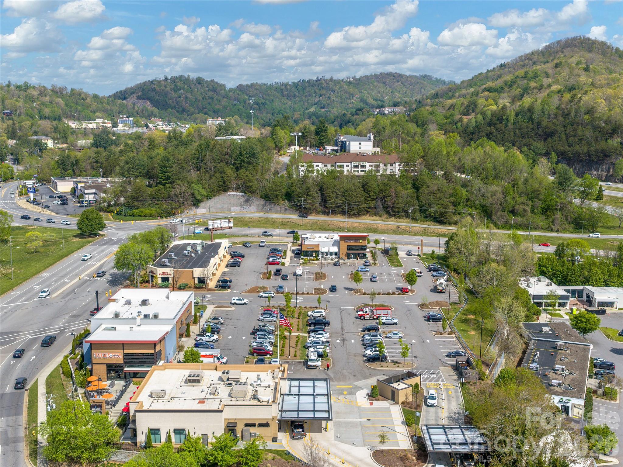 15-40 Peaks Center Lane Property Photo 8