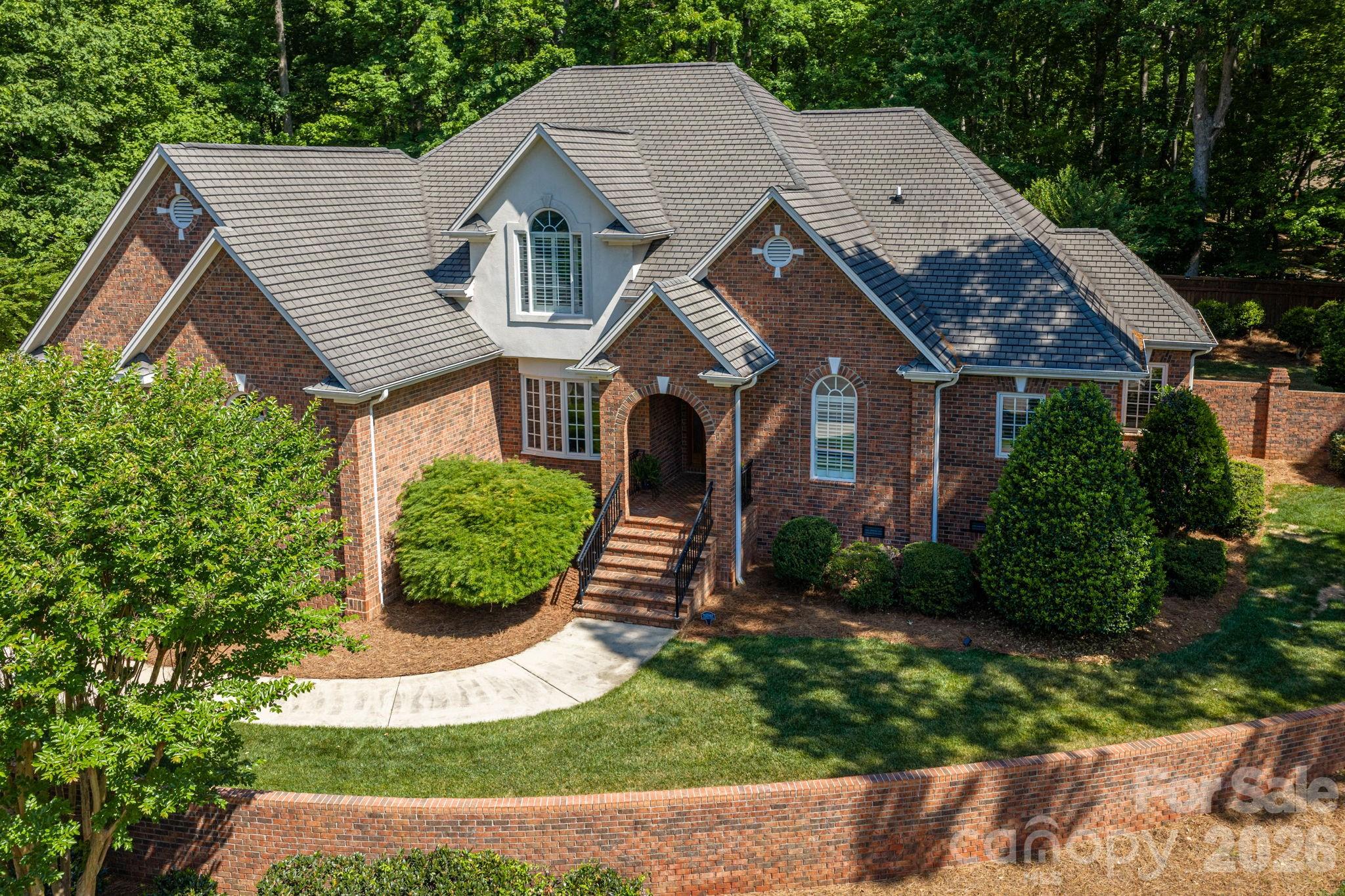 110 Elizabeth Court Property Photo 3