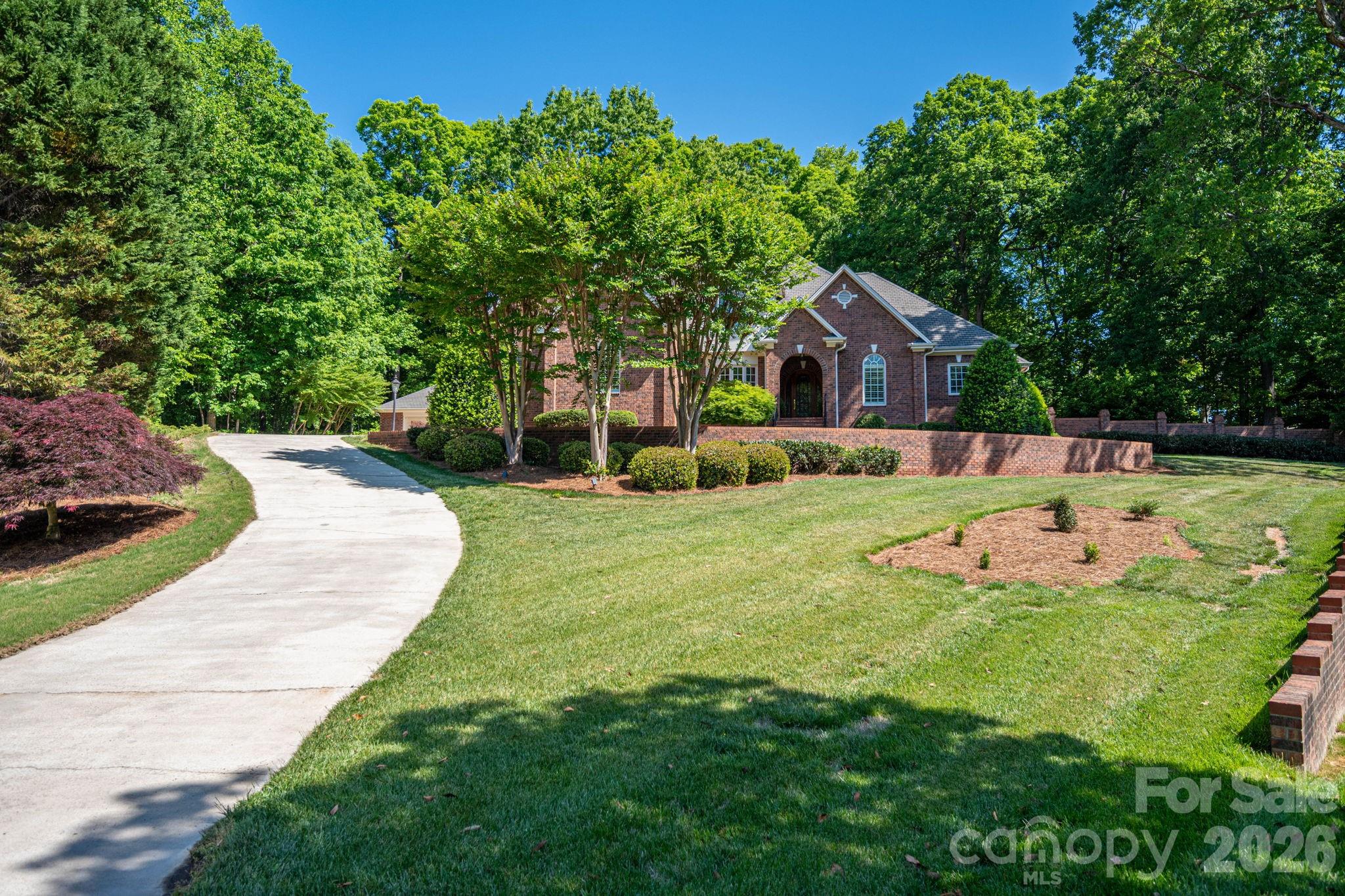 110 Elizabeth Court Property Photo 4