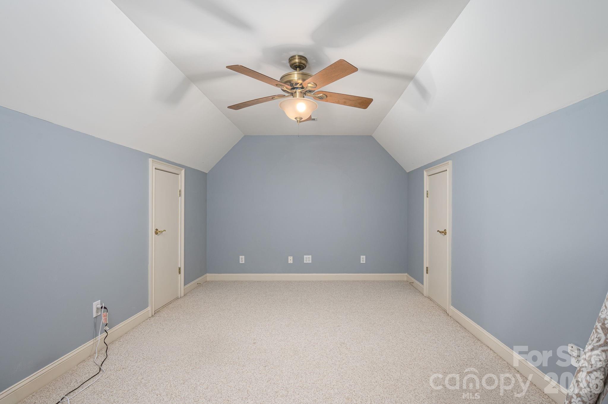 110 Elizabeth Court Property Photo 40