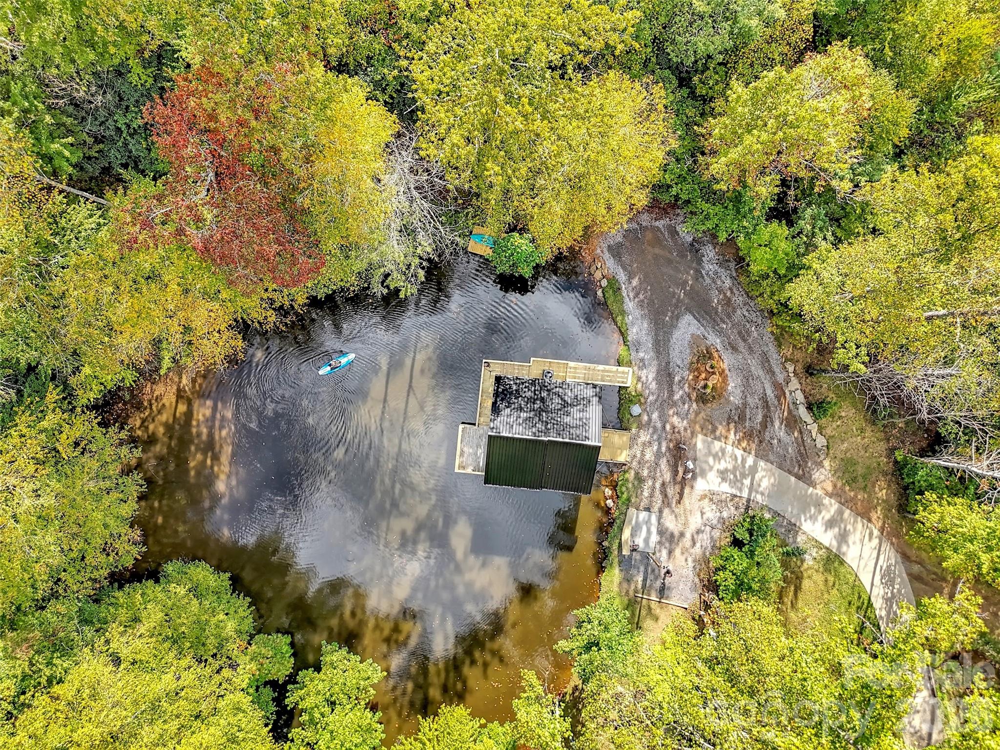 535 Hemlock Loop Property Photo 3