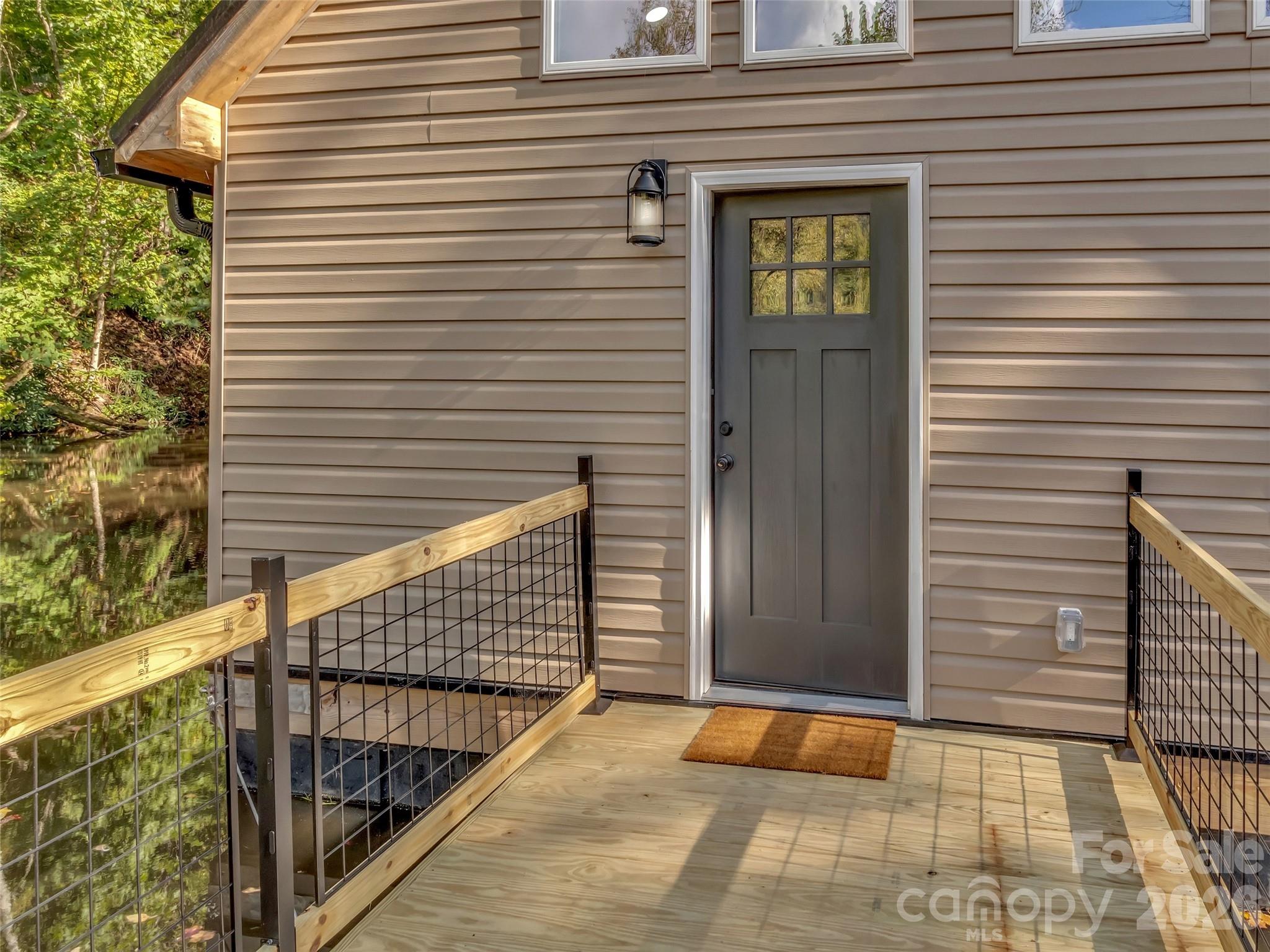 535 Hemlock Loop Property Photo 8