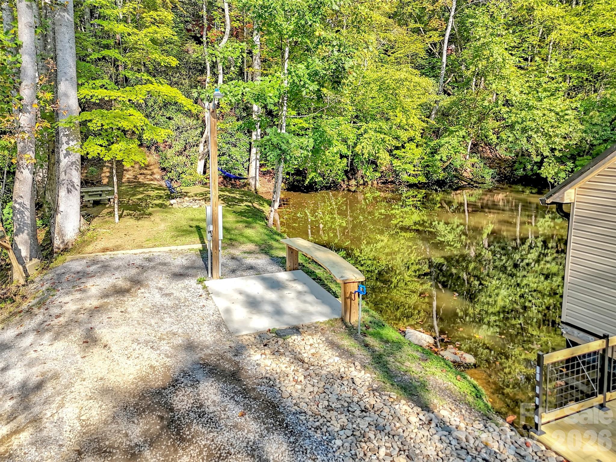 535 Hemlock Loop Property Photo 36
